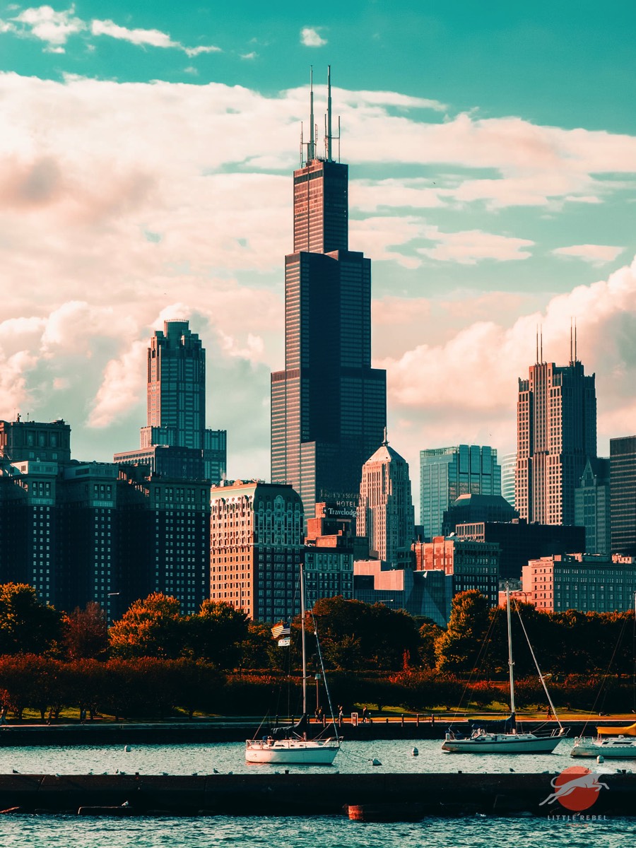 The Chicago skyline as the sun sets